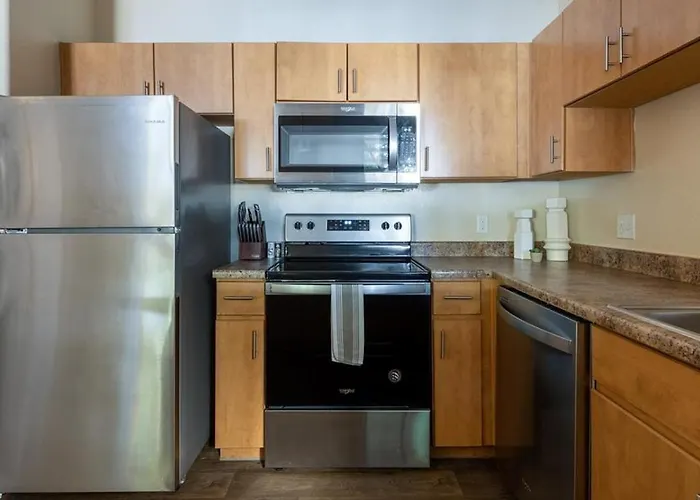 Landing Modern Apartment With Amazing Amenities