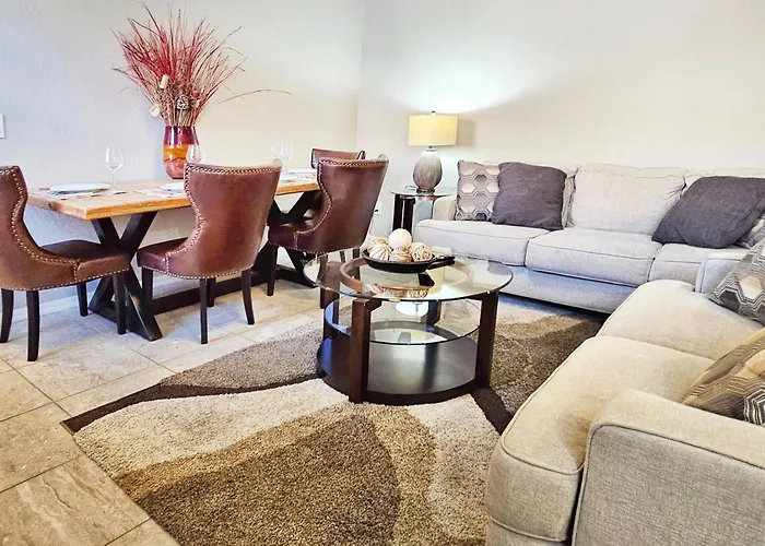 Spacious Desert Suite Minutes To Phoenix Fun - Pet Friendly!